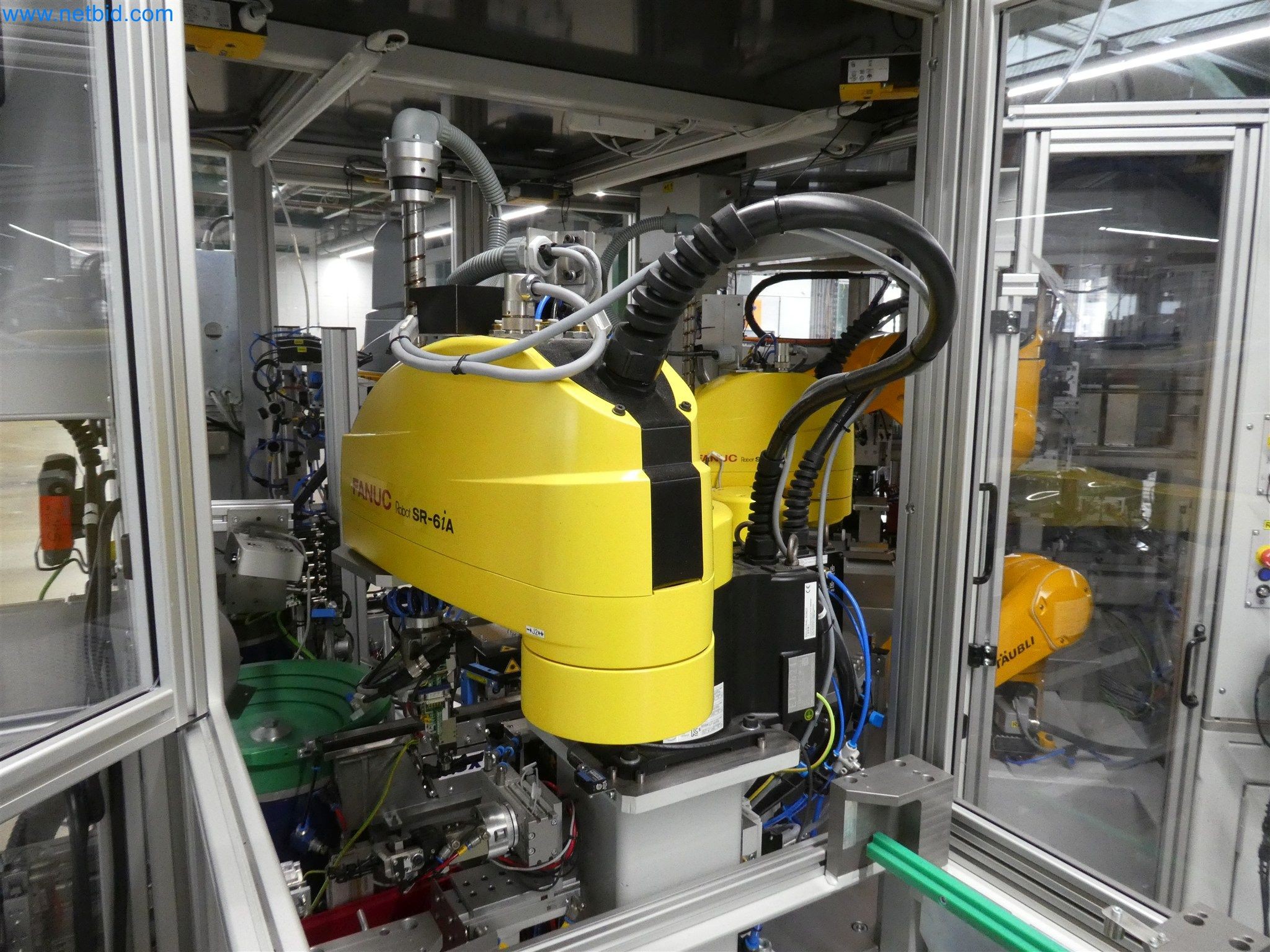 Máquinas de moldeo por inyección, máquinas CNC y líneas de montaje para elementos calefactores y componentes de automoción-6