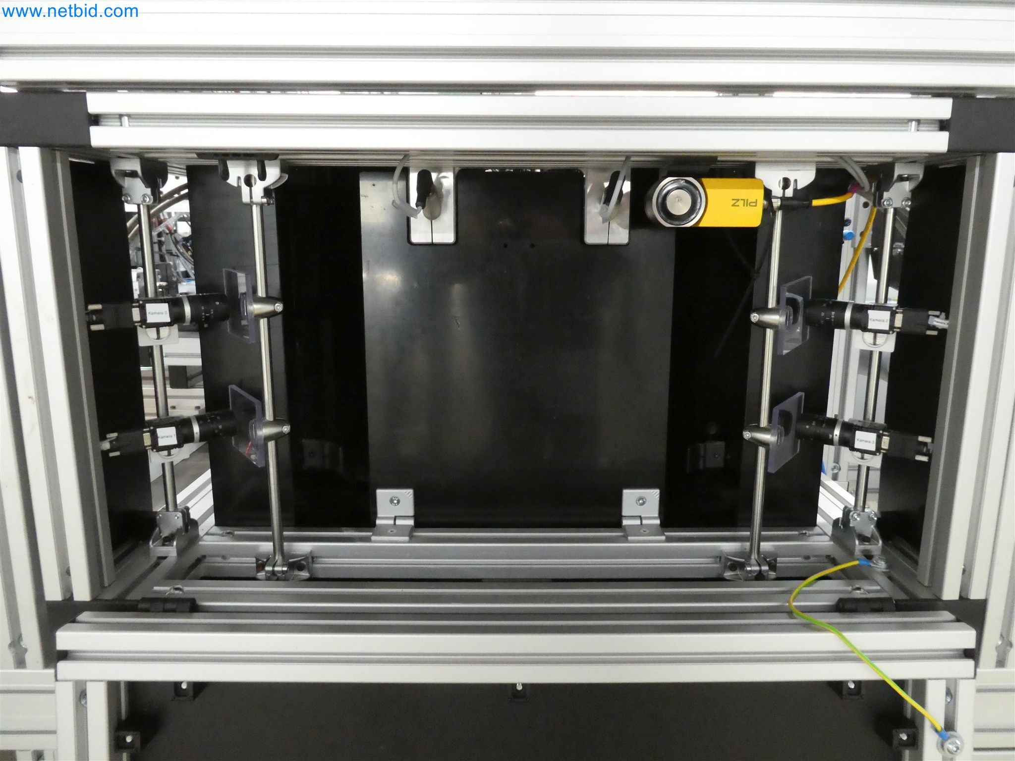 Máquinas de moldagem por injeção, máquinas CNC e linhas de montagem para elementos de aquecimento e componentes automóveis-11