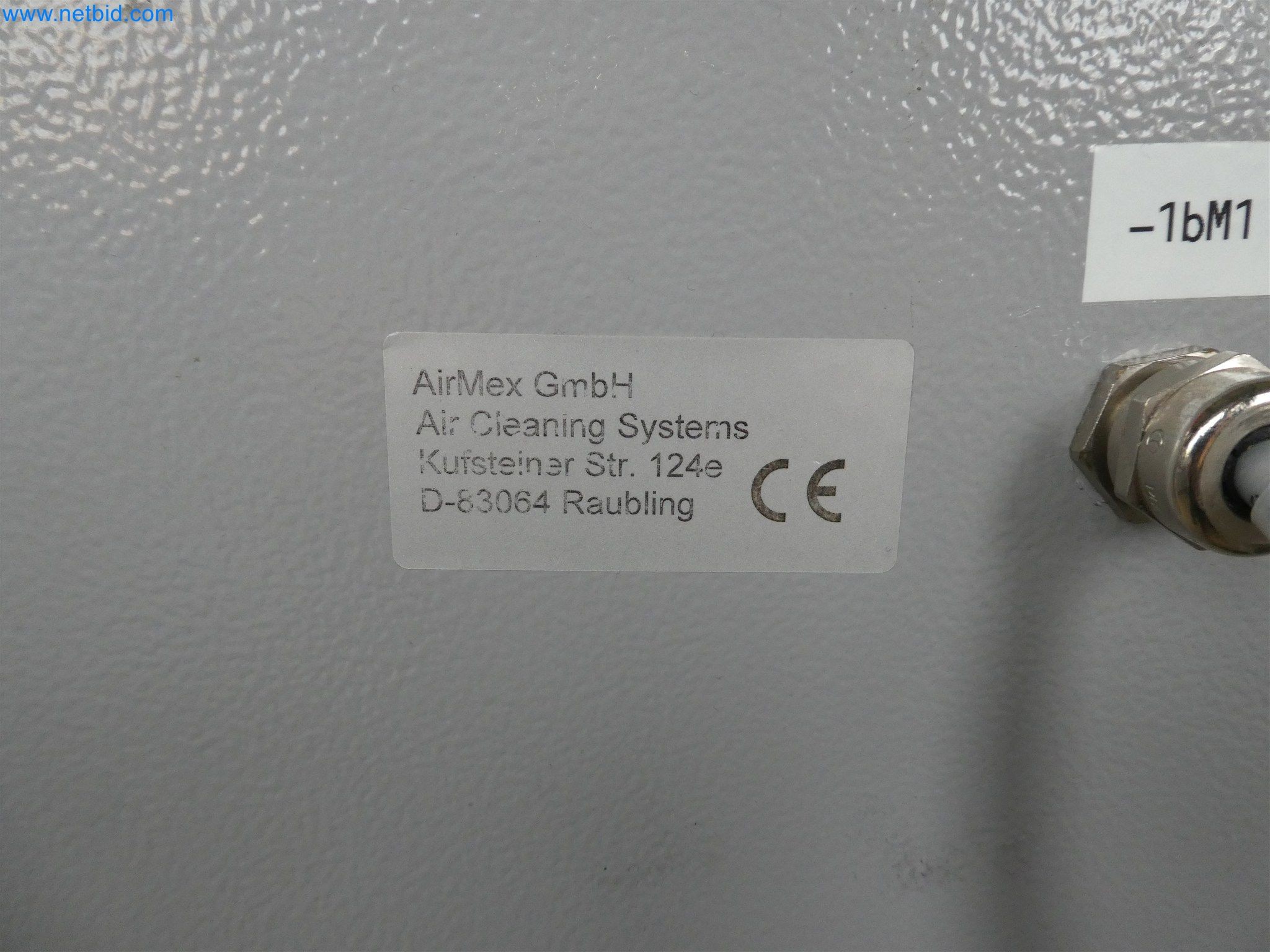 Máquinas de moldagem por injeção, máquinas CNC e linhas de montagem para elementos de aquecimento e componentes automóveis-18