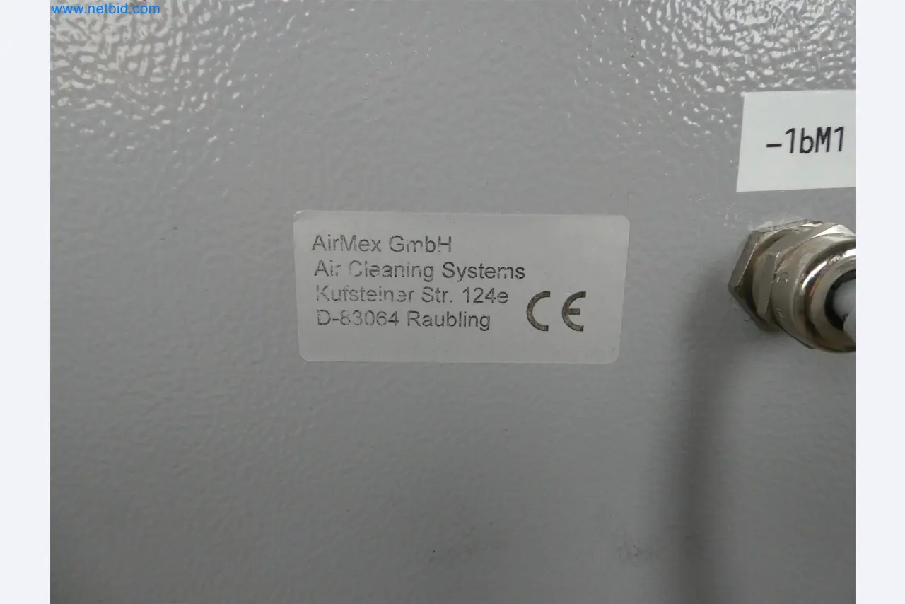 Máquinas de moldagem por injeção, máquinas CNC e linhas de montagem para elementos de aquecimento e componentes automóveis-18