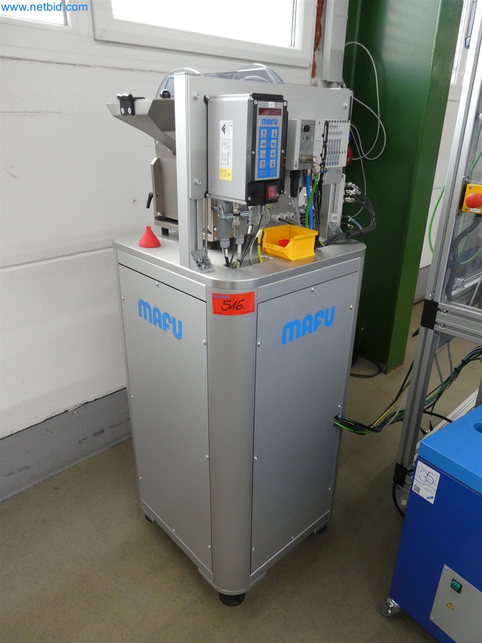 Máquinas de moldagem por injeção, máquinas CNC e linhas de montagem para elementos de aquecimento e componentes automóveis-26