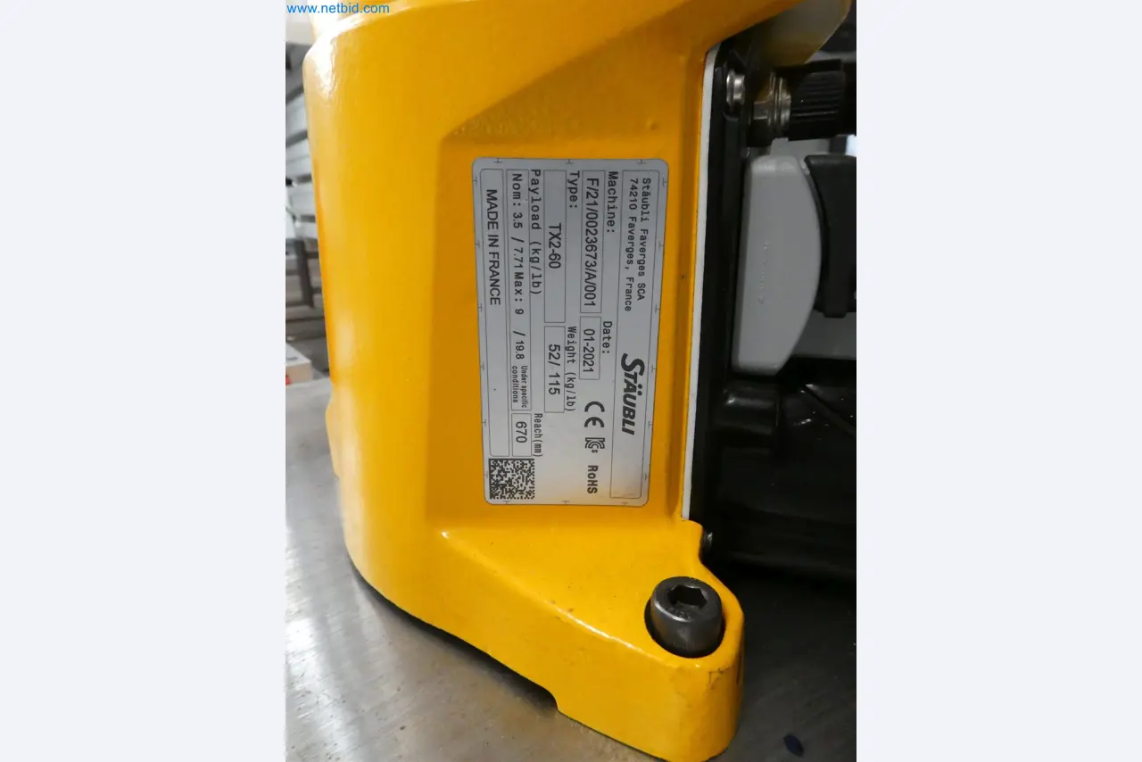 Máquinas de moldagem por injeção, máquinas CNC e linhas de montagem para elementos de aquecimento e componentes automóveis-7