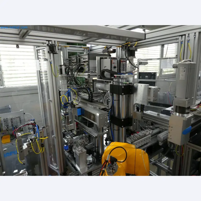 Máquinas de moldagem por injeção, máquinas CNC e linhas de montagem para elementos de aquecimento e componentes automóveis-8