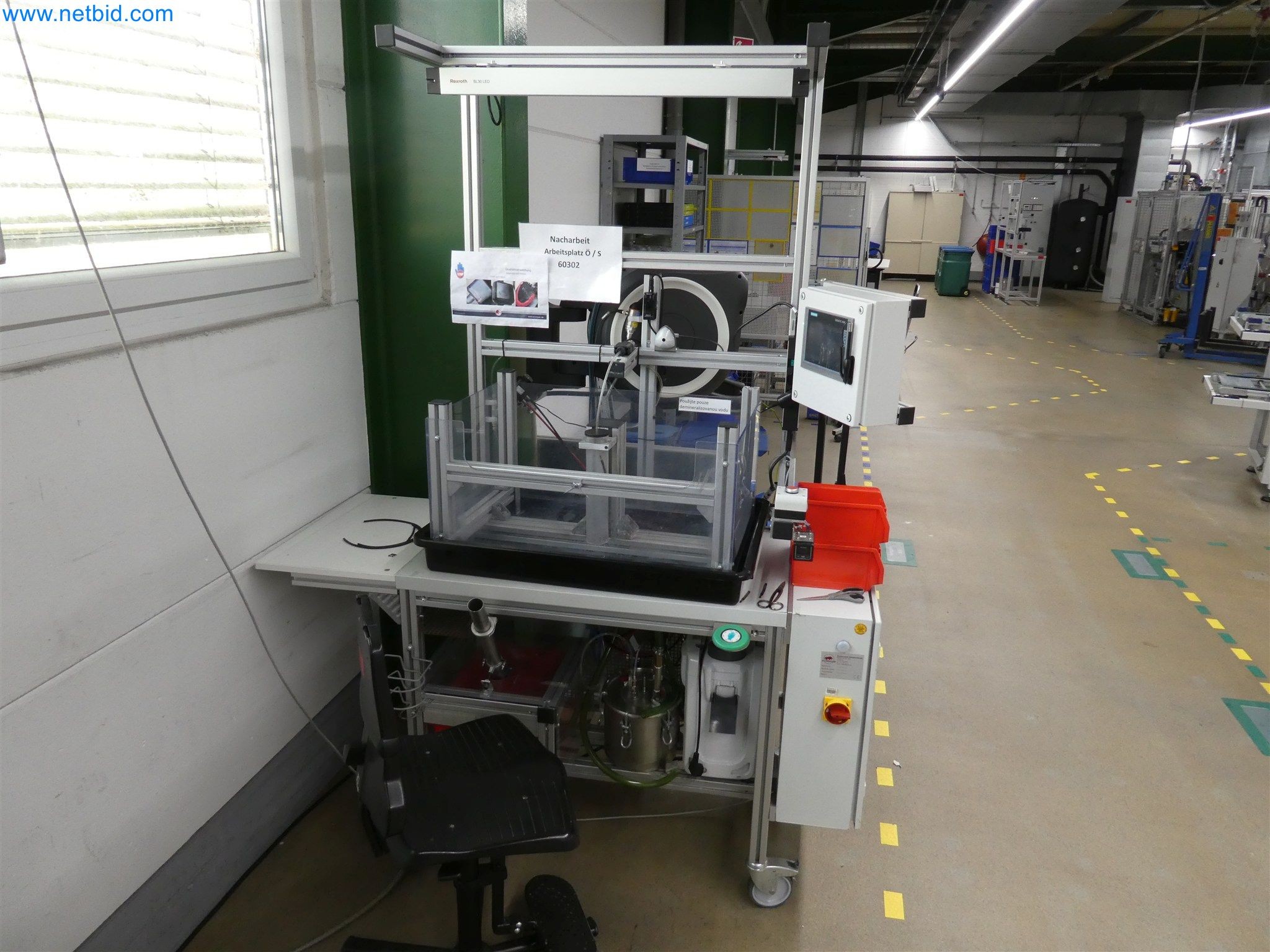 Máquinas de moldagem por injeção, máquinas CNC e linhas de montagem para elementos de aquecimento e componentes automóveis-1