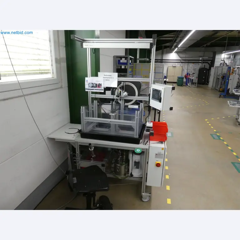 Máquinas de moldagem por injeção, máquinas CNC e linhas de montagem para elementos de aquecimento e componentes automóveis-1