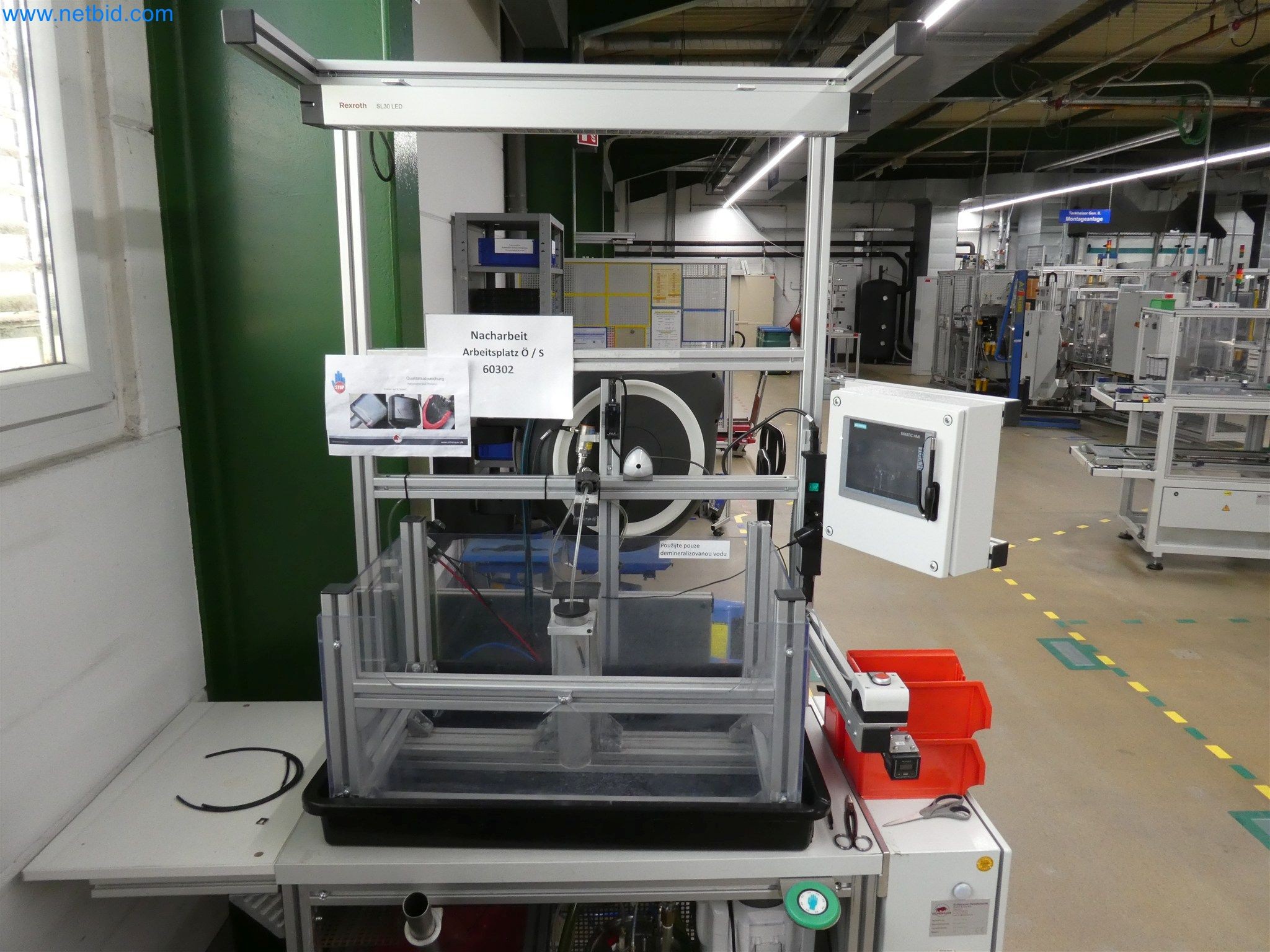 Máquinas de moldagem por injeção, máquinas CNC e linhas de montagem para elementos de aquecimento e componentes automóveis-3