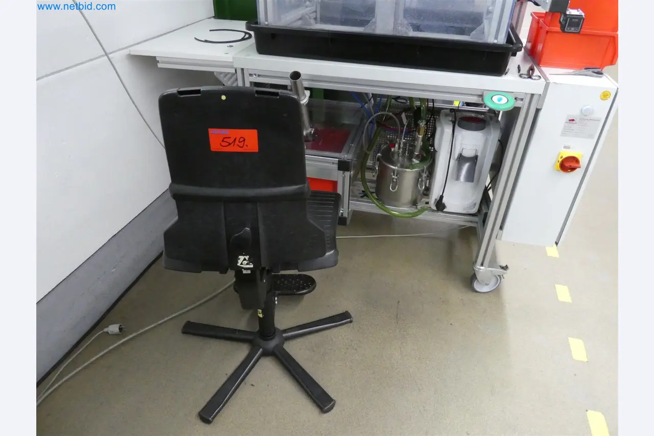 Máquinas de moldagem por injeção, máquinas CNC e linhas de montagem para elementos de aquecimento e componentes automóveis-6