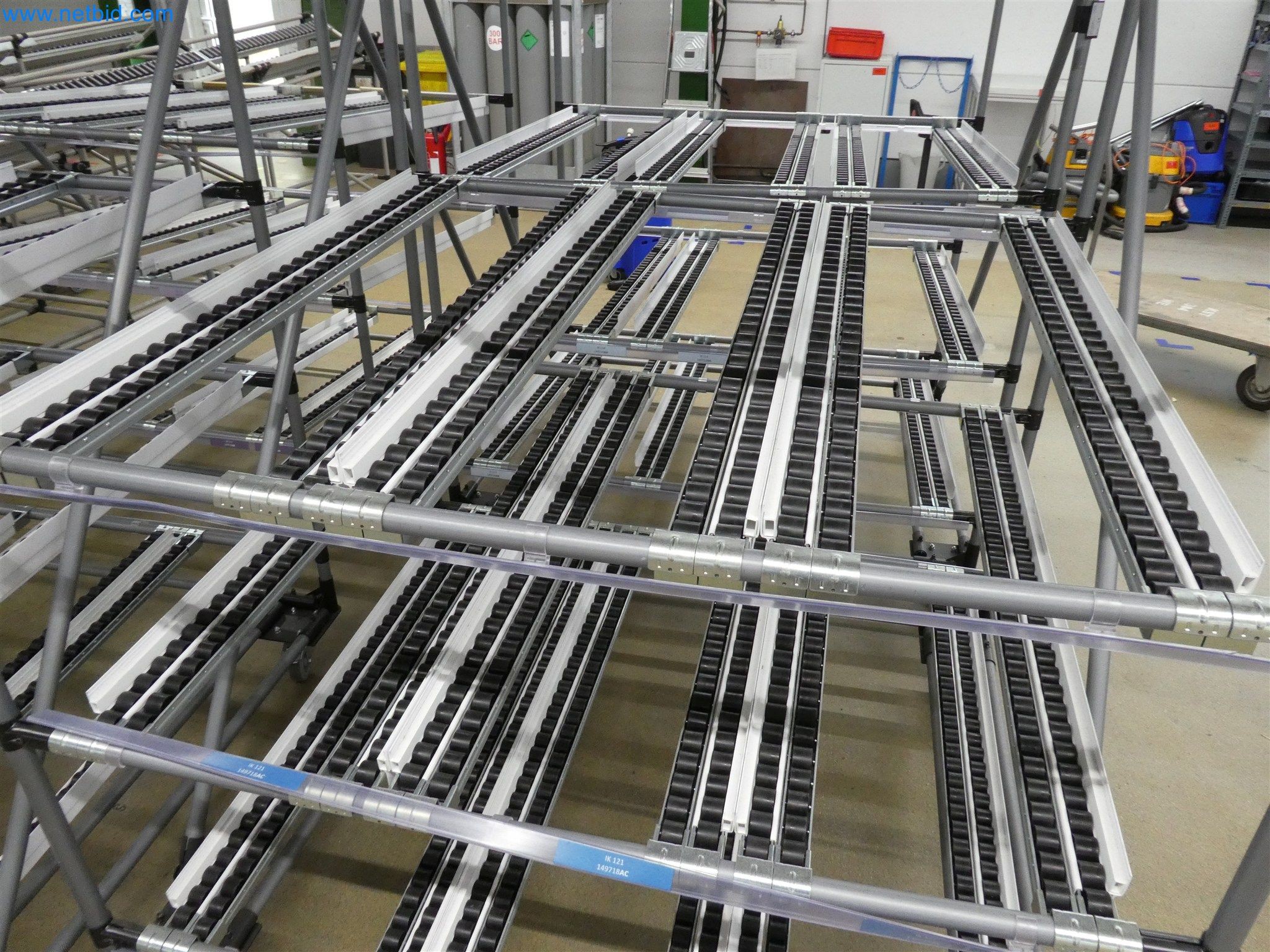 Máquinas de moldeo por inyección, máquinas CNC y líneas de montaje para elementos calefactores y componentes de automoción-3