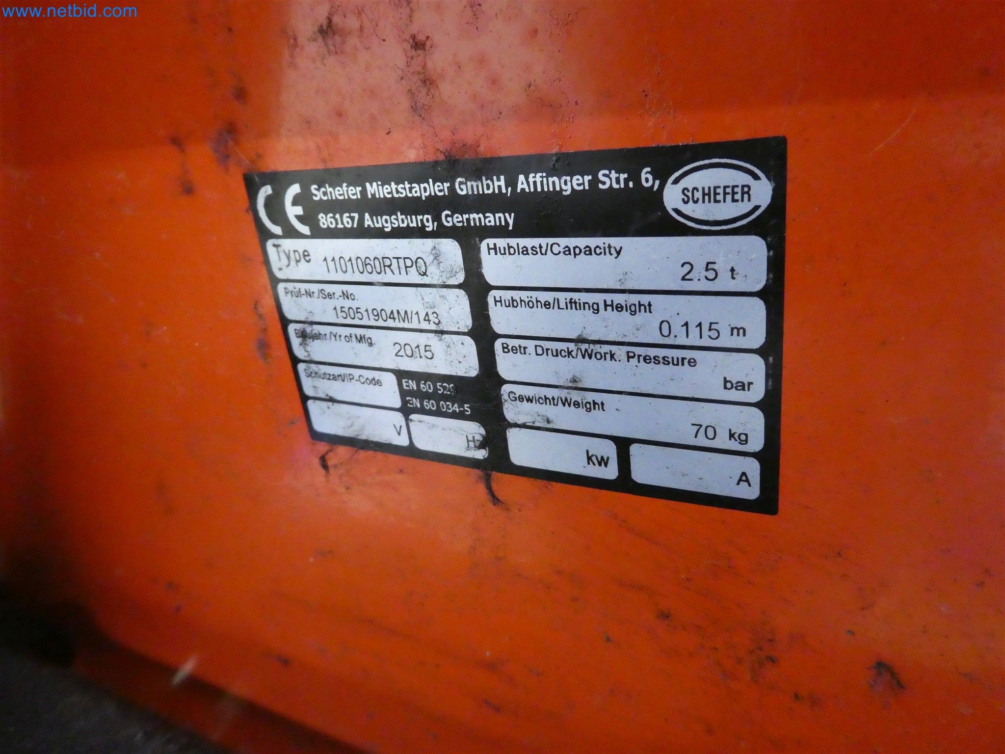 Máquinas de moldeo por inyección, máquinas CNC y líneas de montaje para elementos calefactores y componentes de automoción-1