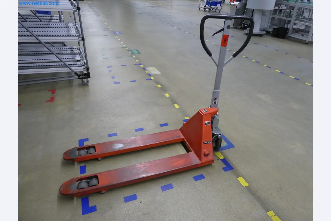 Máquinas de moldeo por inyección, máquinas CNC y líneas de montaje para elementos calefactores y componentes de automoción-2