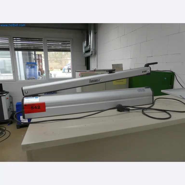 Máquinas de moldeo por inyección, máquinas CNC y líneas de montaje para elementos calefactores y componentes de automoción-1