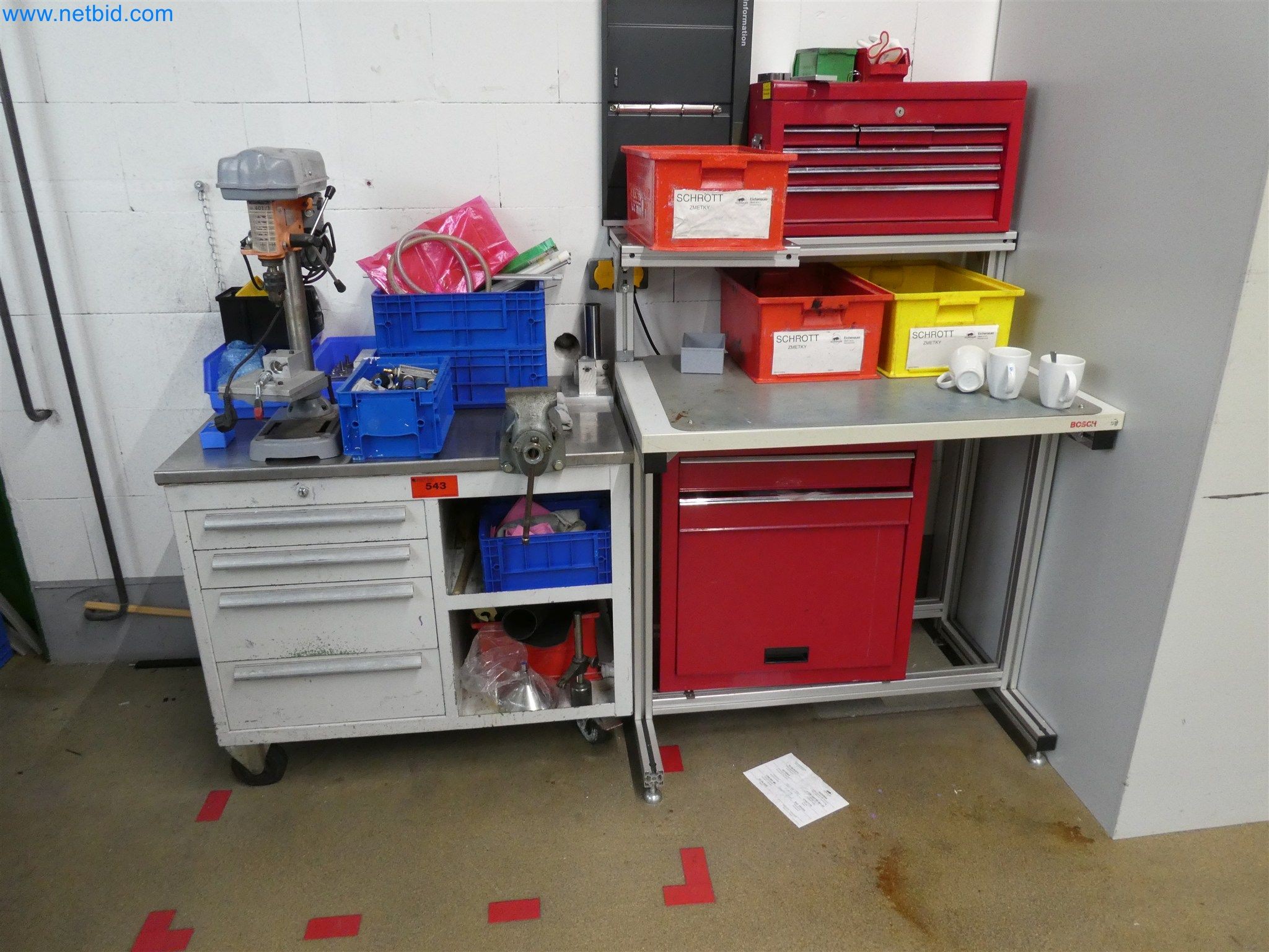 Máquinas de moldeo por inyección, máquinas CNC y líneas de montaje para elementos calefactores y componentes de automoción-1