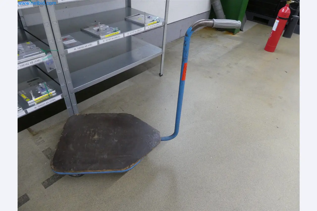 Máquinas de moldeo por inyección, máquinas CNC y líneas de montaje para elementos calefactores y componentes de automoción-2