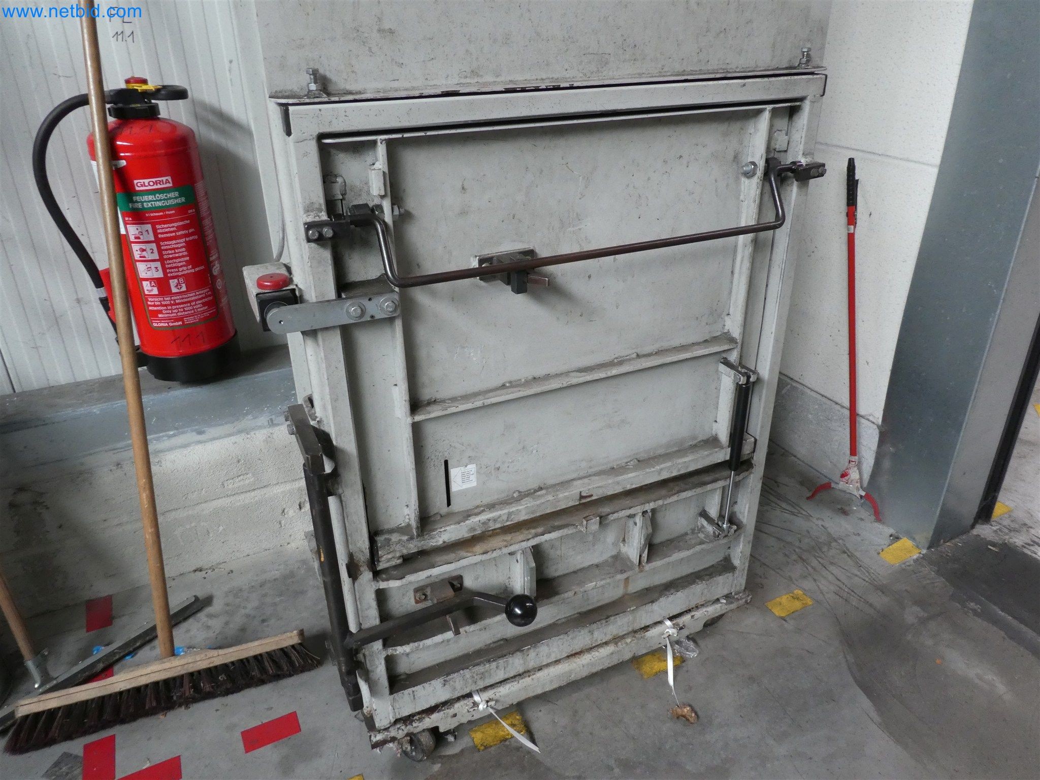 Máquinas de moldagem por injeção, máquinas CNC e linhas de montagem para elementos de aquecimento e componentes automóveis-2