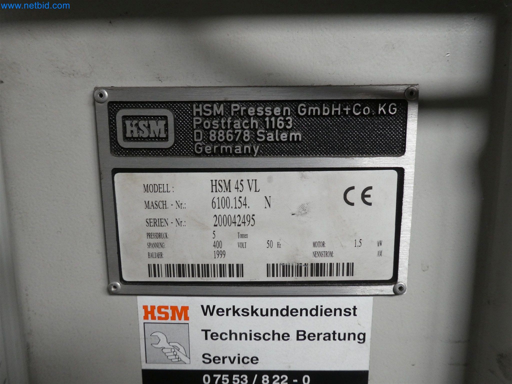 Máquinas de moldagem por injeção, máquinas CNC e linhas de montagem para elementos de aquecimento e componentes automóveis-3