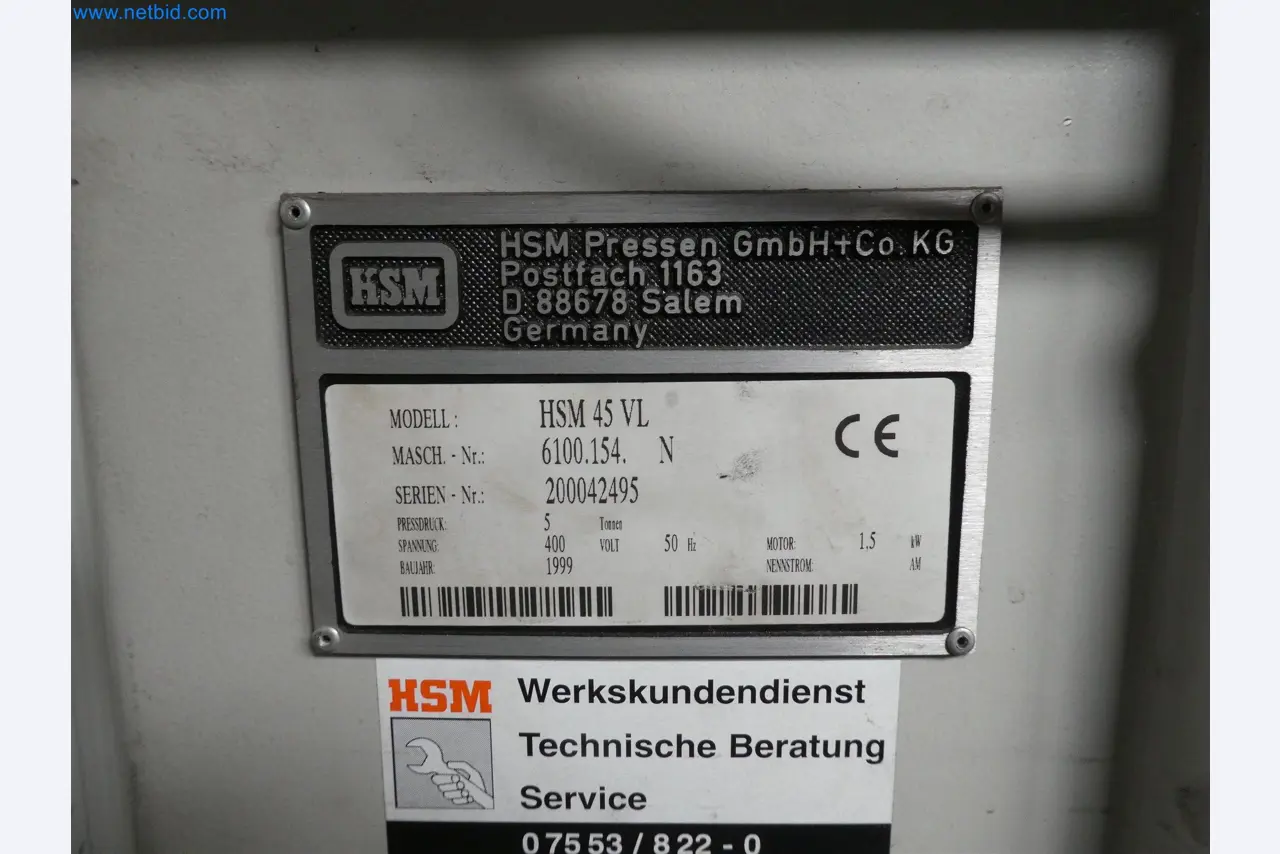 Máquinas de moldagem por injeção, máquinas CNC e linhas de montagem para elementos de aquecimento e componentes automóveis-3