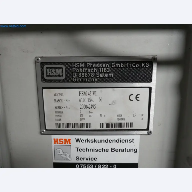 Máquinas de moldagem por injeção, máquinas CNC e linhas de montagem para elementos de aquecimento e componentes automóveis-3