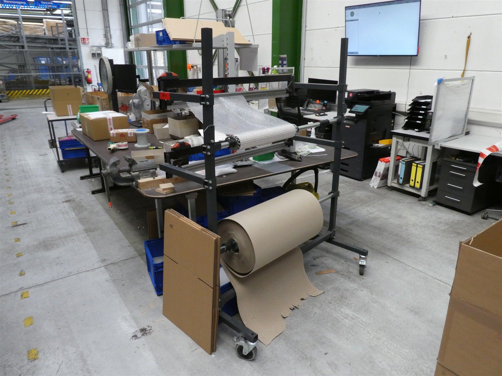 Máquinas de moldeo por inyección, máquinas CNC y líneas de montaje para elementos calefactores y componentes de automoción-1