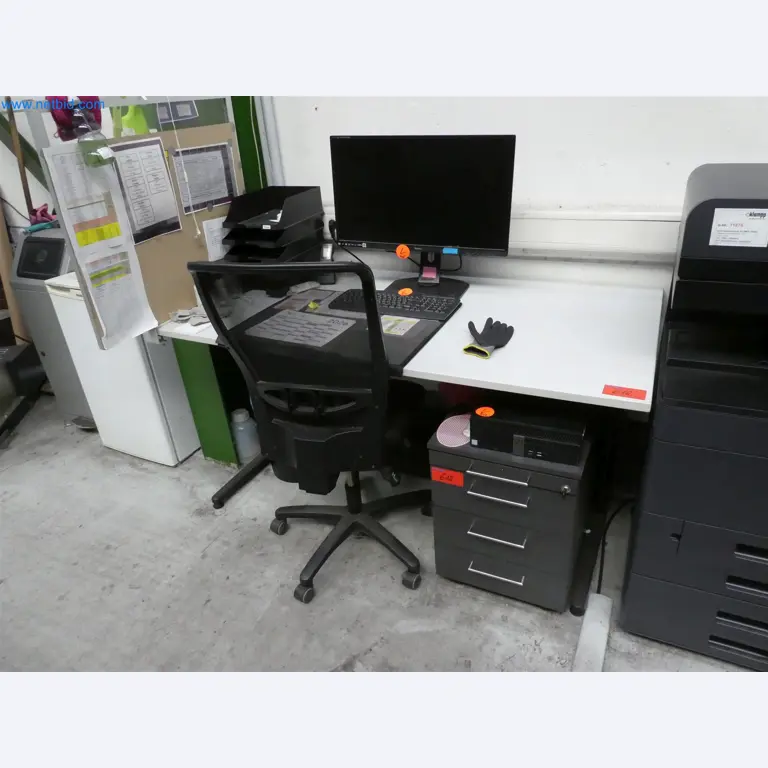 Máquinas de moldeo por inyección, máquinas CNC y líneas de montaje para elementos calefactores y componentes de automoción-1