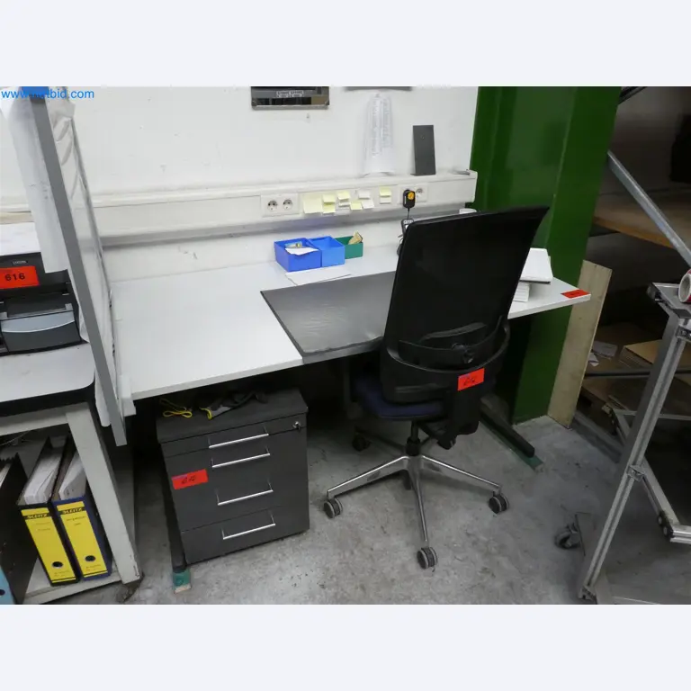 Máquinas de moldeo por inyección, máquinas CNC y líneas de montaje para elementos calefactores y componentes de automoción-3