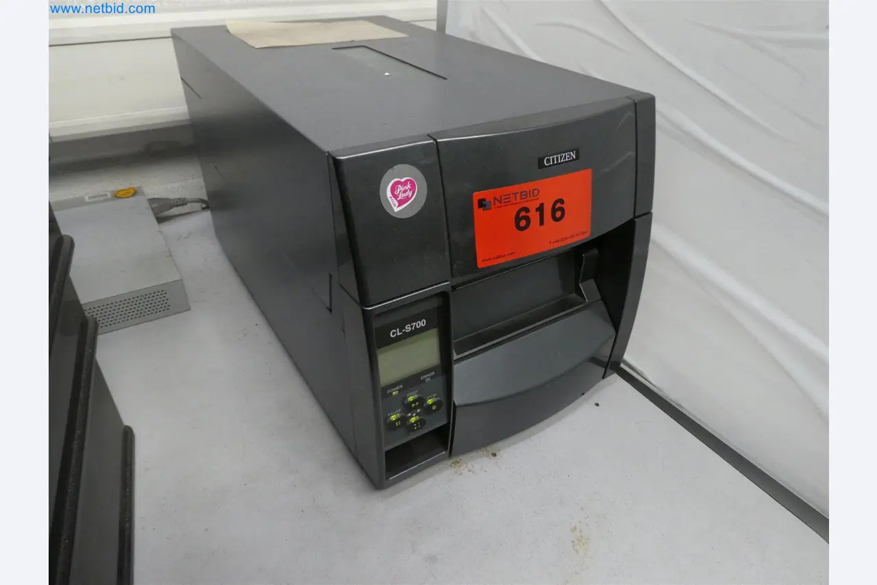 Máquinas de moldeo por inyección, máquinas CNC y líneas de montaje para elementos calefactores y componentes de automoción-1