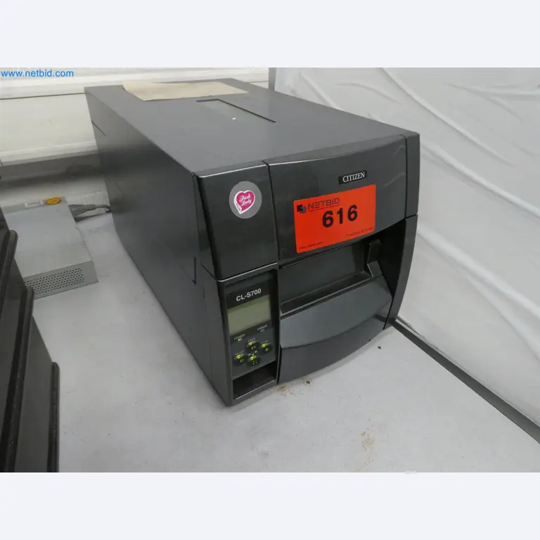 Máquinas de moldeo por inyección, máquinas CNC y líneas de montaje para elementos calefactores y componentes de automoción-1