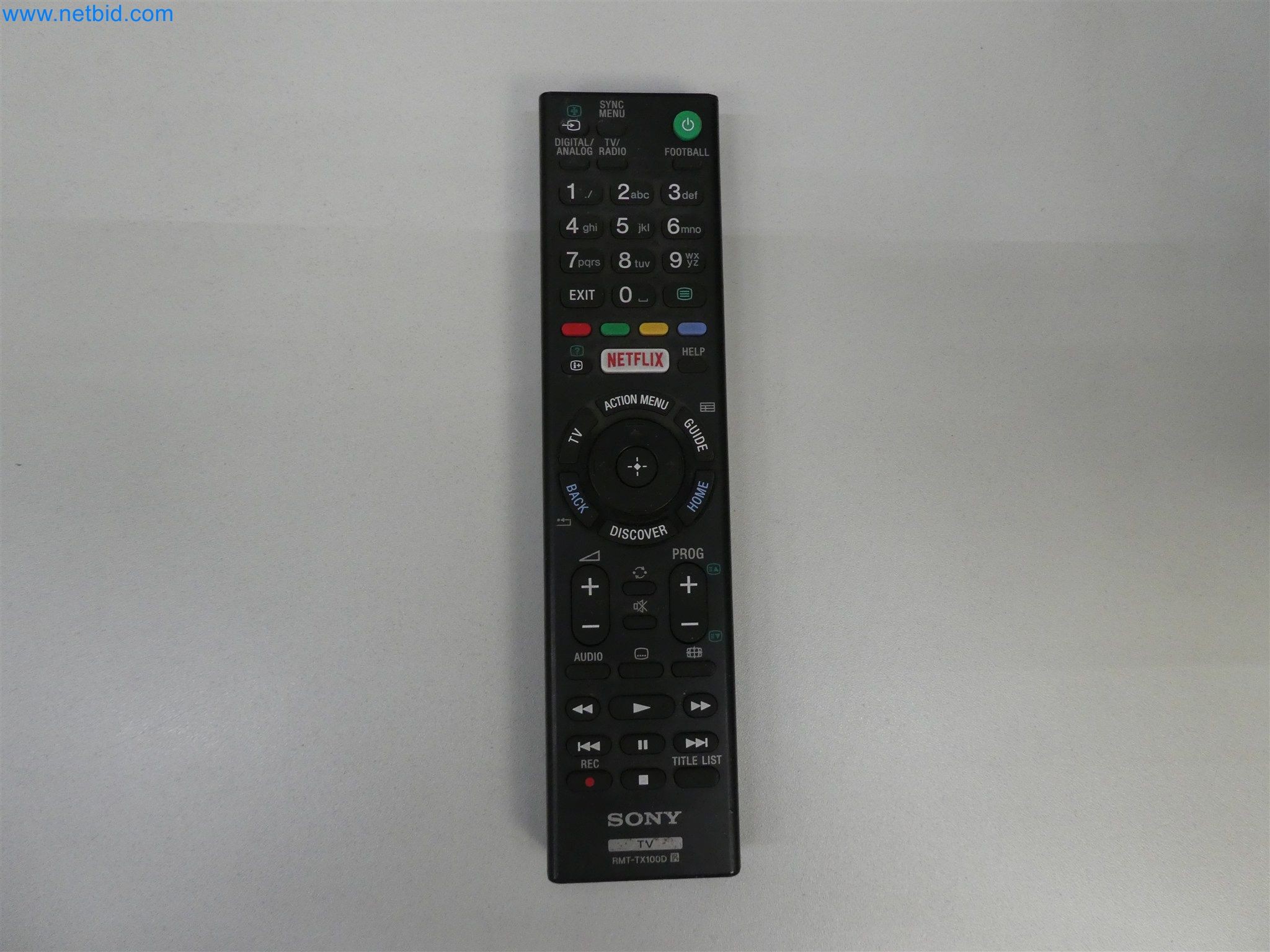 Máquinas de moldeo por inyección, máquinas CNC y líneas de montaje para elementos calefactores y componentes de automoción-3