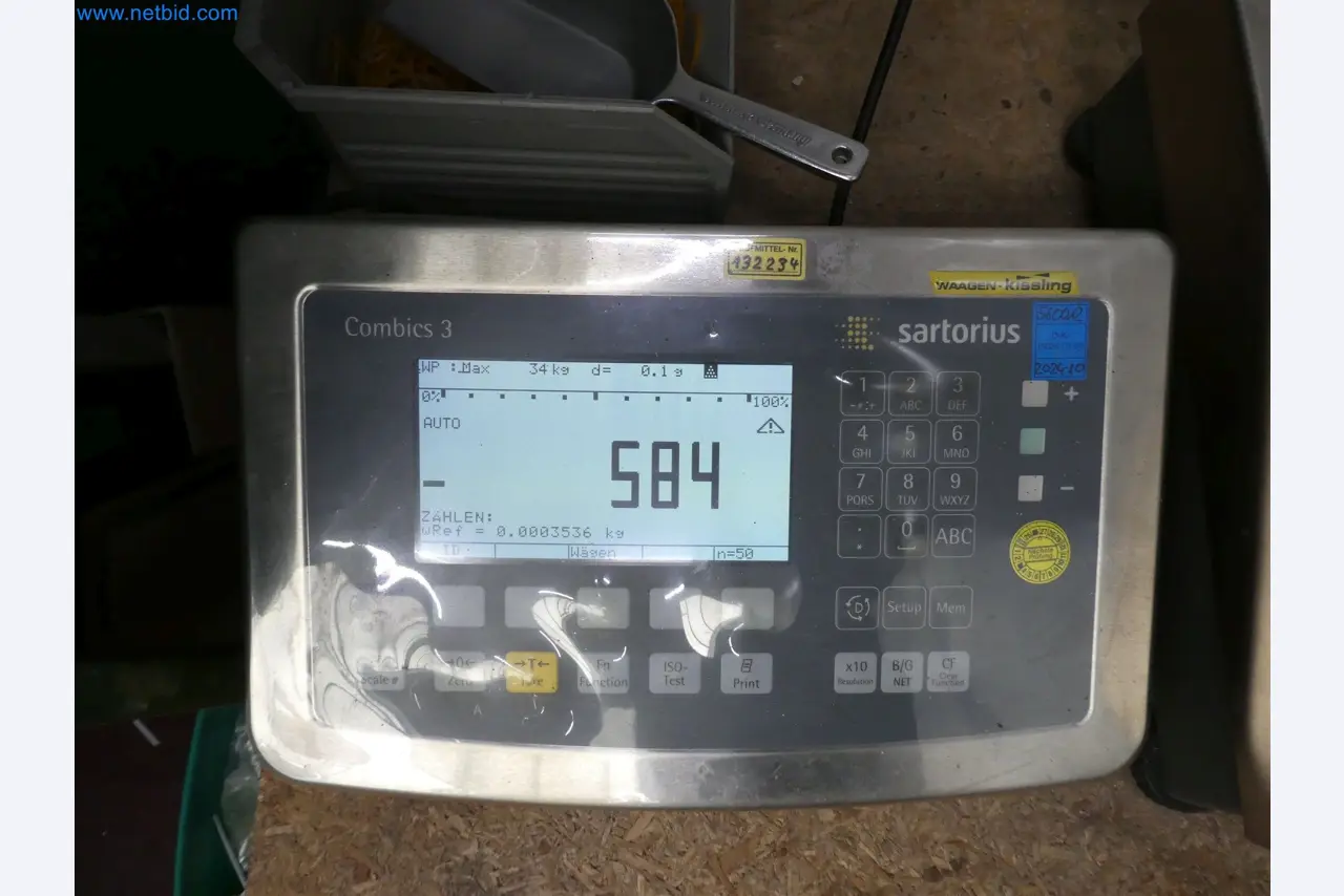 Máquinas de moldeo por inyección, máquinas CNC y líneas de montaje para elementos calefactores y componentes de automoción-2