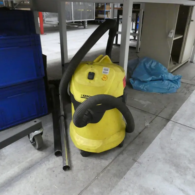 Aspiradora industrial Nilfisk Attix 40-01