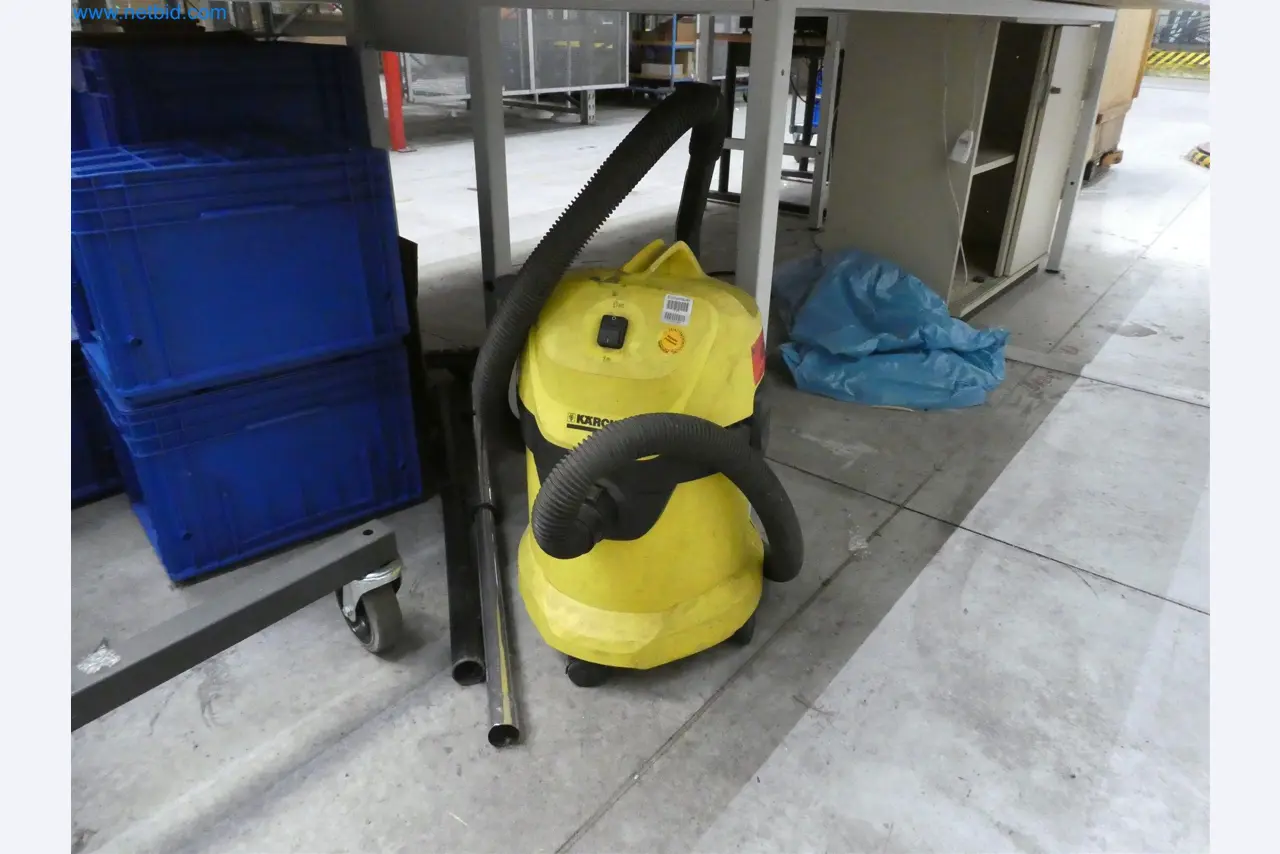 Máquinas de moldeo por inyección, máquinas CNC y líneas de montaje para elementos calefactores y componentes de automoción-1