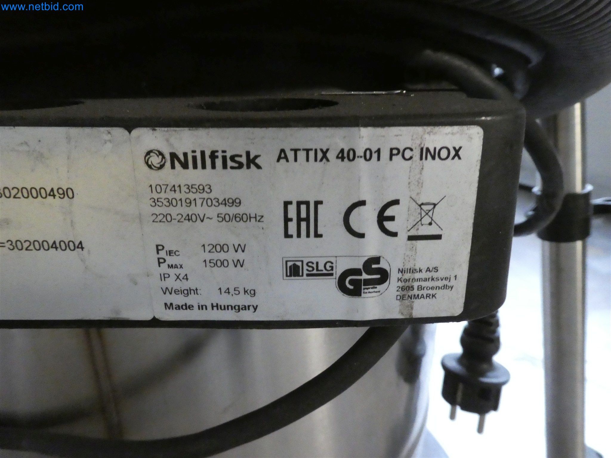 Máquinas de moldeo por inyección, máquinas CNC y líneas de montaje para elementos calefactores y componentes de automoción-5