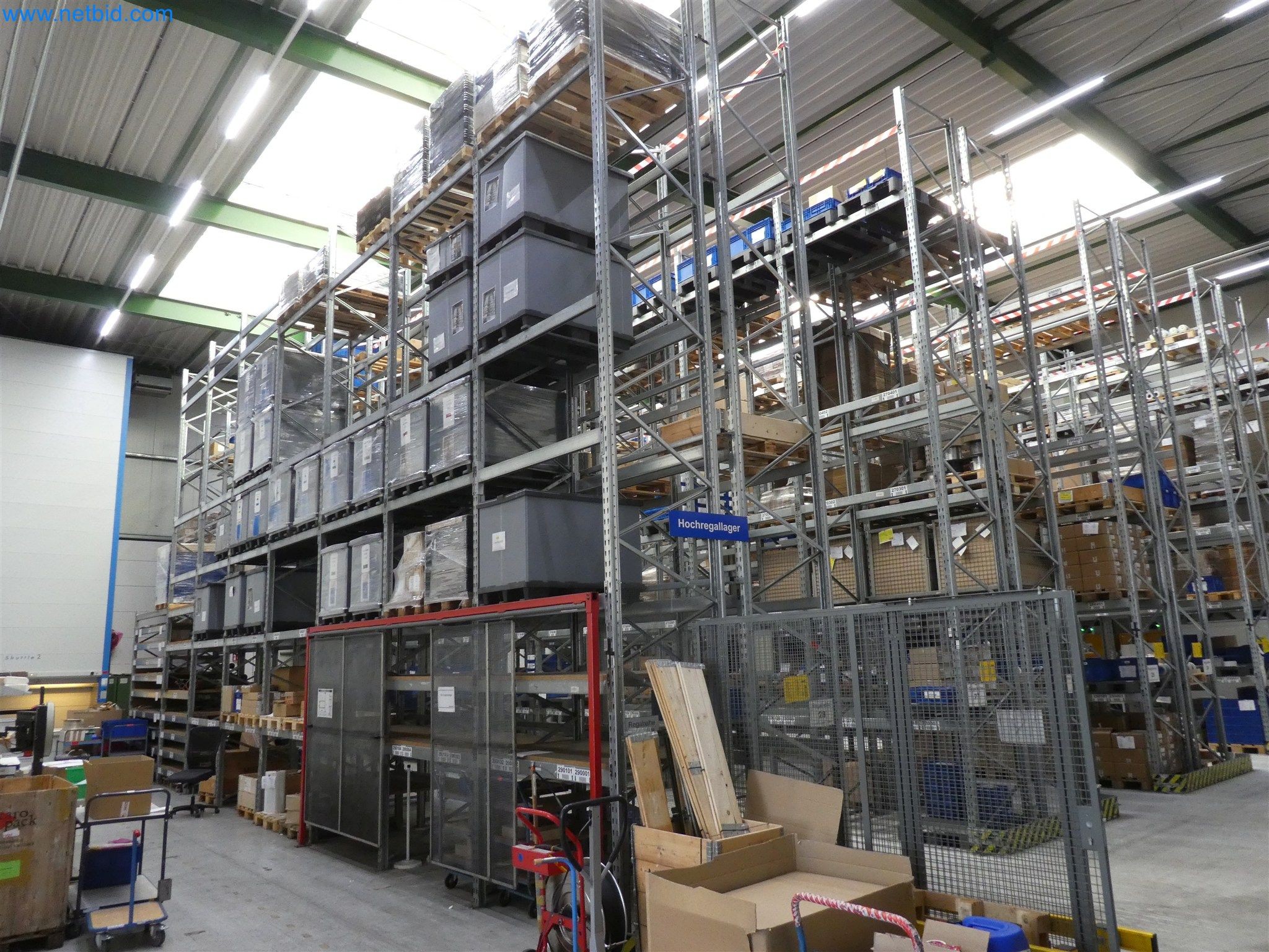 Máquinas de moldeo por inyección, máquinas CNC y líneas de montaje para elementos calefactores y componentes de automoción-1