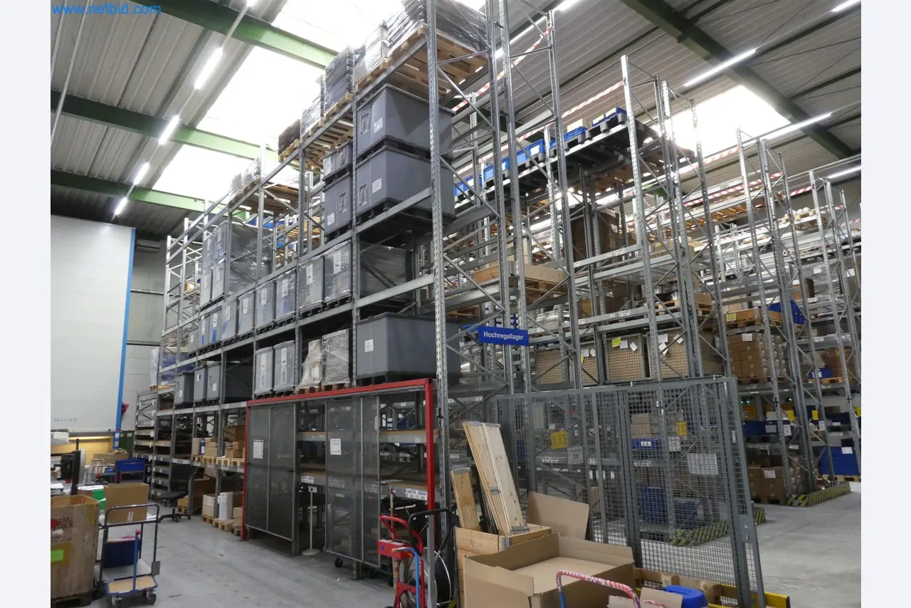 Máquinas de moldeo por inyección, máquinas CNC y líneas de montaje para elementos calefactores y componentes de automoción-1