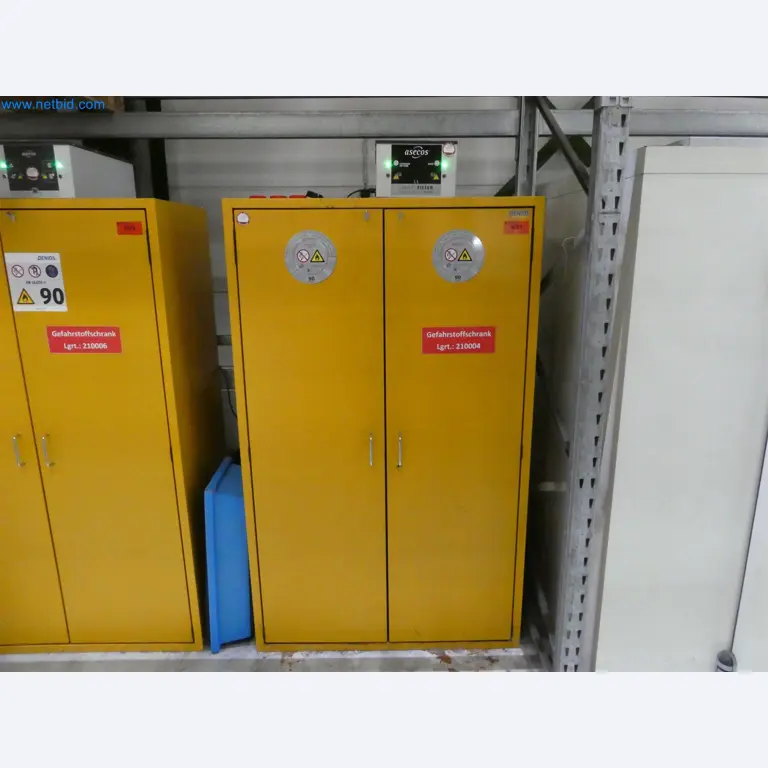 Machines de moulage par injection, machines CNC & lignes d'assemblage pour les éléments chauffants et les composants automobiles-1