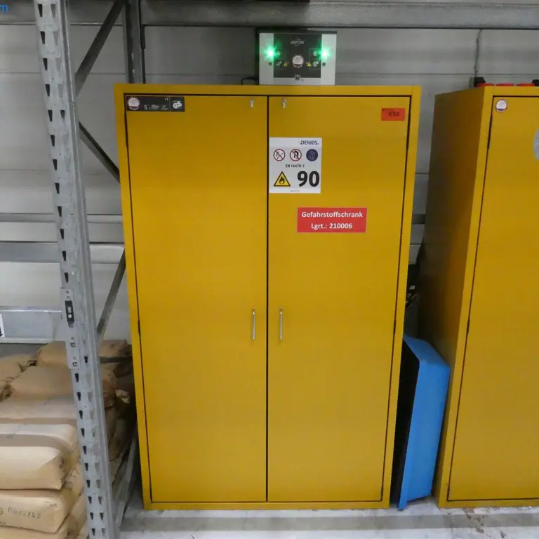Armoire pour produits dangereux Denios 90