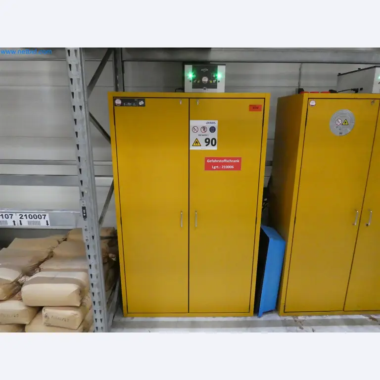 Machines de moulage par injection, machines CNC & lignes d'assemblage pour les éléments chauffants et les composants automobiles-1