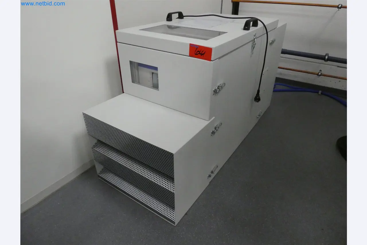 Machines de moulage par injection, machines CNC & lignes d'assemblage pour les éléments chauffants et les composants automobiles-10