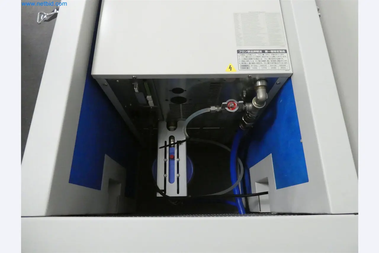 Machines de moulage par injection, machines CNC & lignes d'assemblage pour les éléments chauffants et les composants automobiles-14