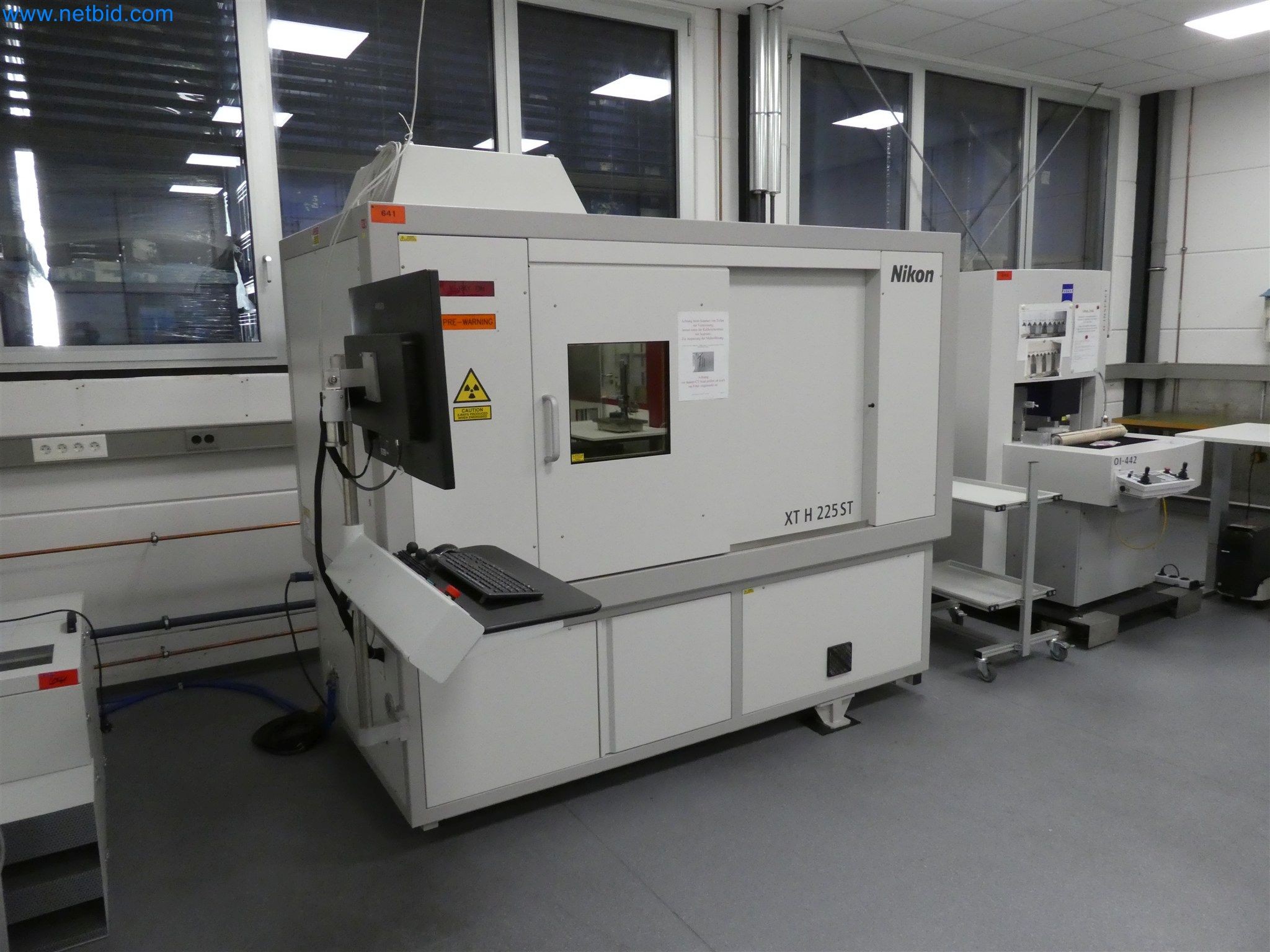 Machines de moulage par injection, machines CNC & lignes d'assemblage pour les éléments chauffants et les composants automobiles-2