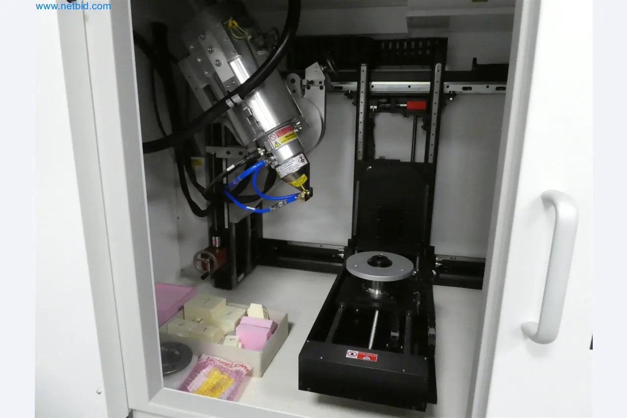 Machines de moulage par injection, machines CNC & lignes d'assemblage pour les éléments chauffants et les composants automobiles-5