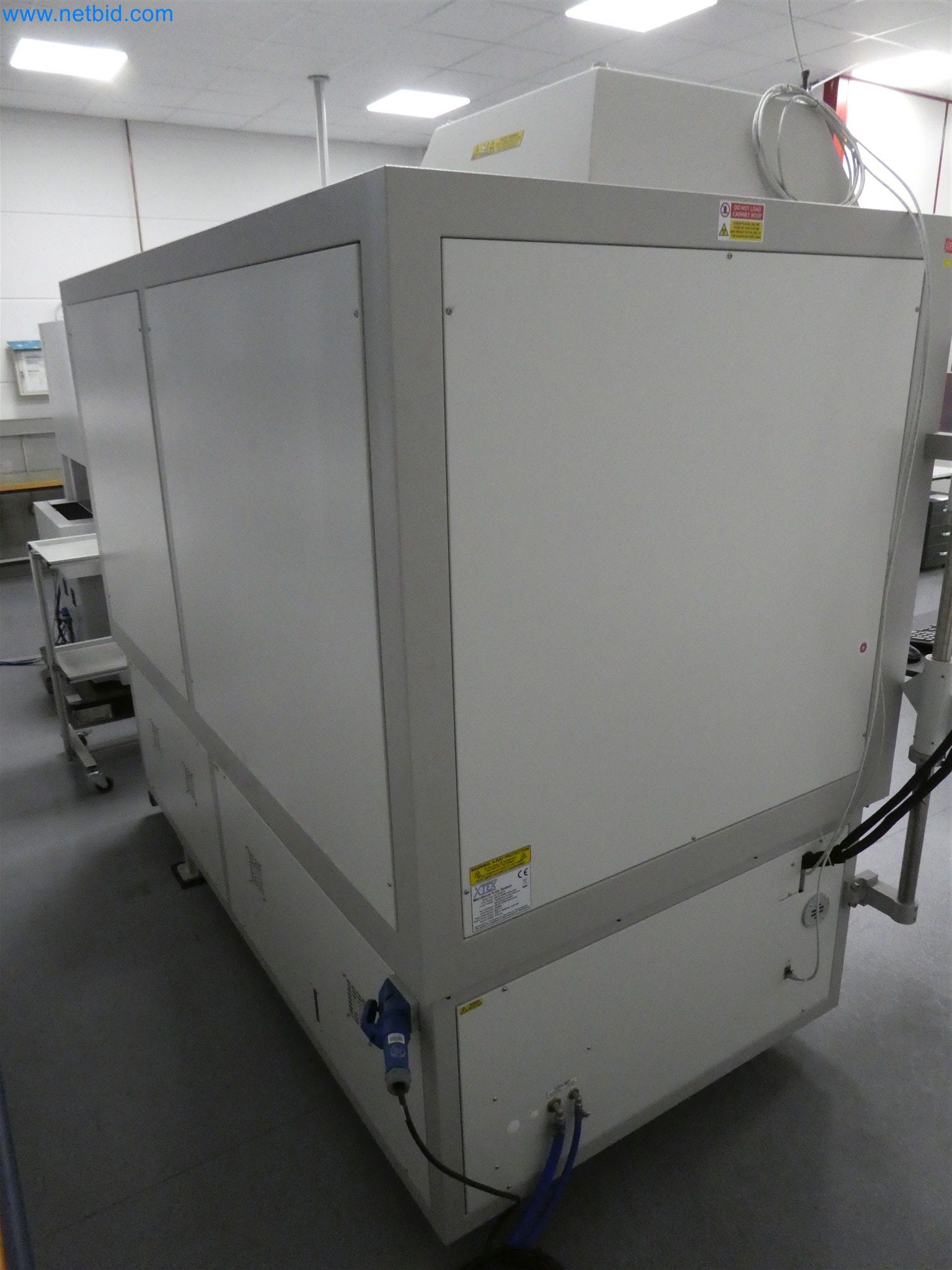 Machines de moulage par injection, machines CNC & lignes d'assemblage pour les éléments chauffants et les composants automobiles-9