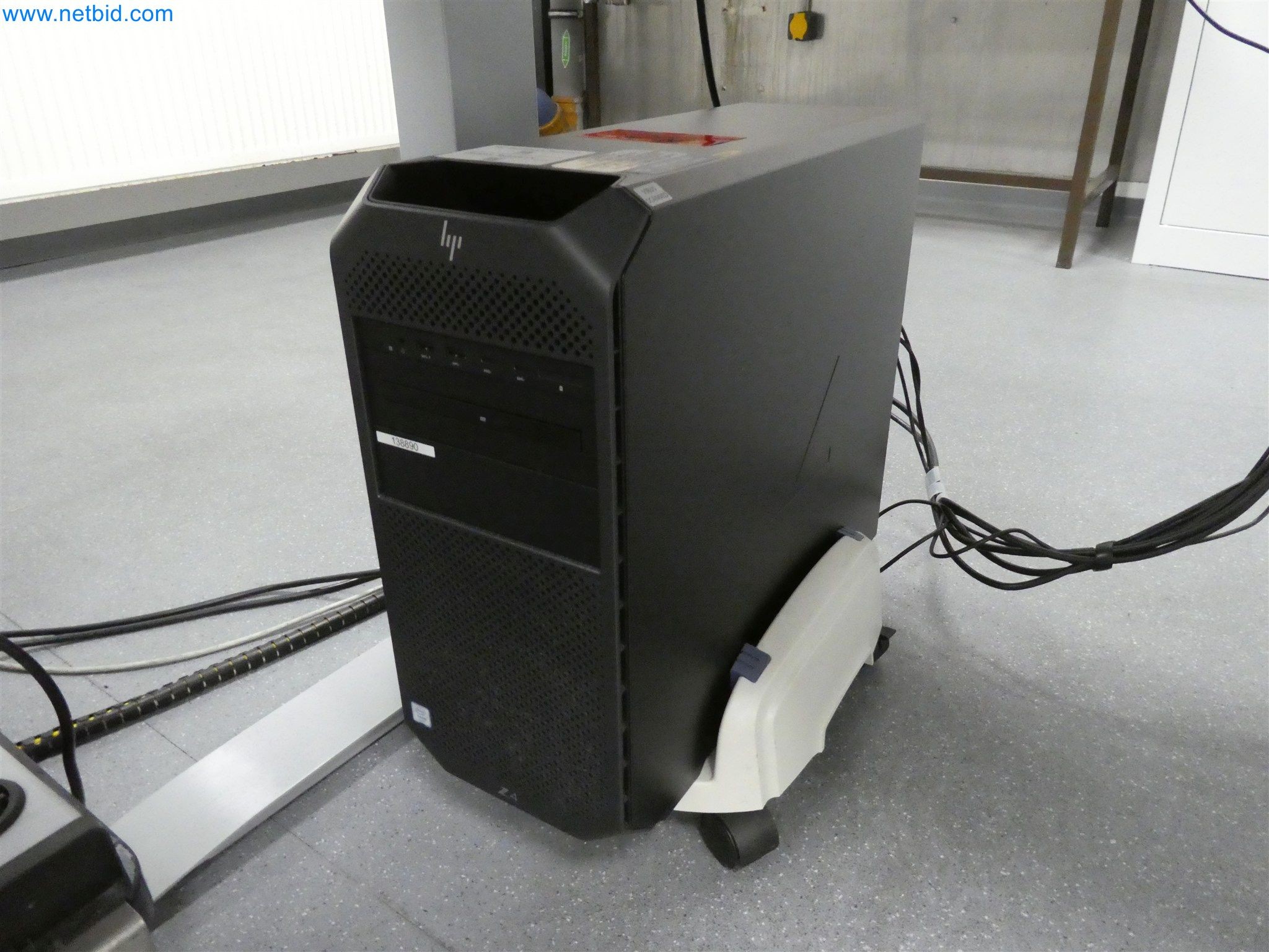 Machines de moulage par injection, machines CNC & lignes d'assemblage pour les éléments chauffants et les composants automobiles-13