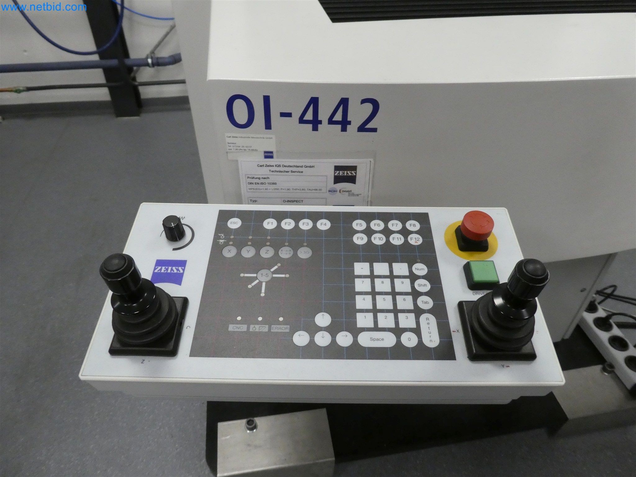 Machines de moulage par injection, machines CNC & lignes d'assemblage pour les éléments chauffants et les composants automobiles-1