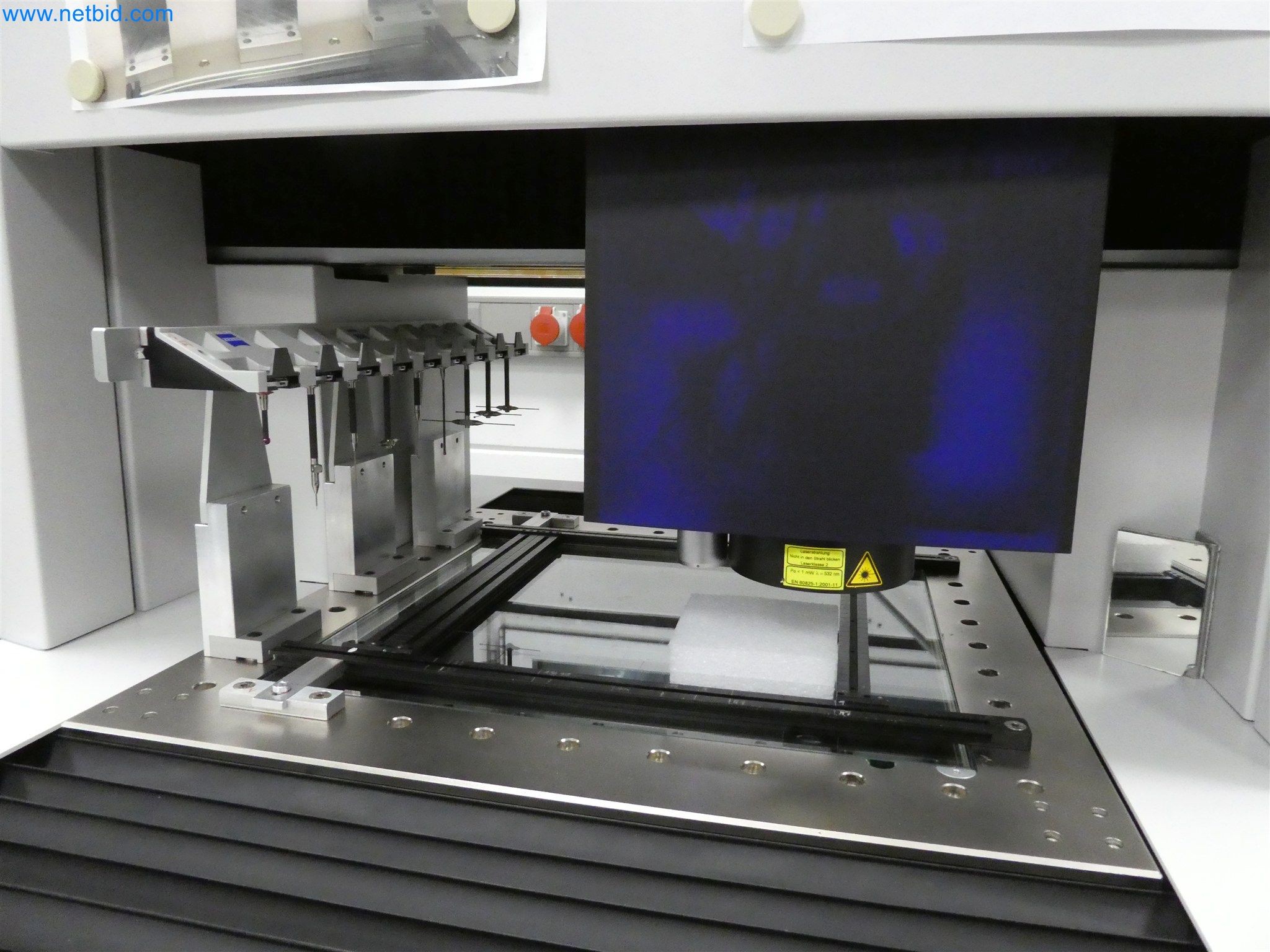 Machines de moulage par injection, machines CNC & lignes d'assemblage pour les éléments chauffants et les composants automobiles-7