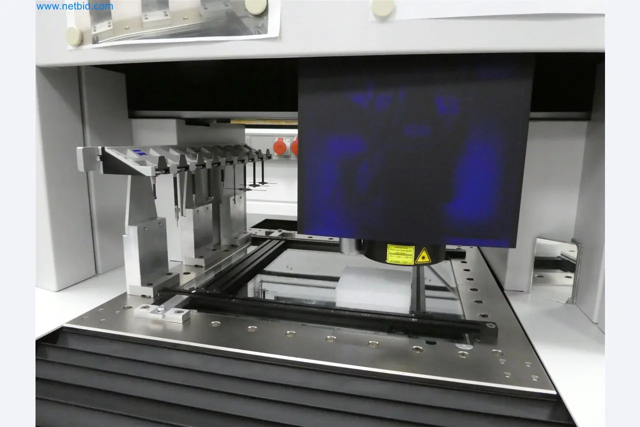 Machines de moulage par injection, machines CNC & lignes d'assemblage pour les éléments chauffants et les composants automobiles-7