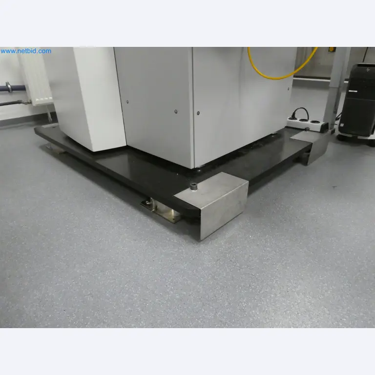 Machines de moulage par injection, machines CNC & lignes d'assemblage pour les éléments chauffants et les composants automobiles-9