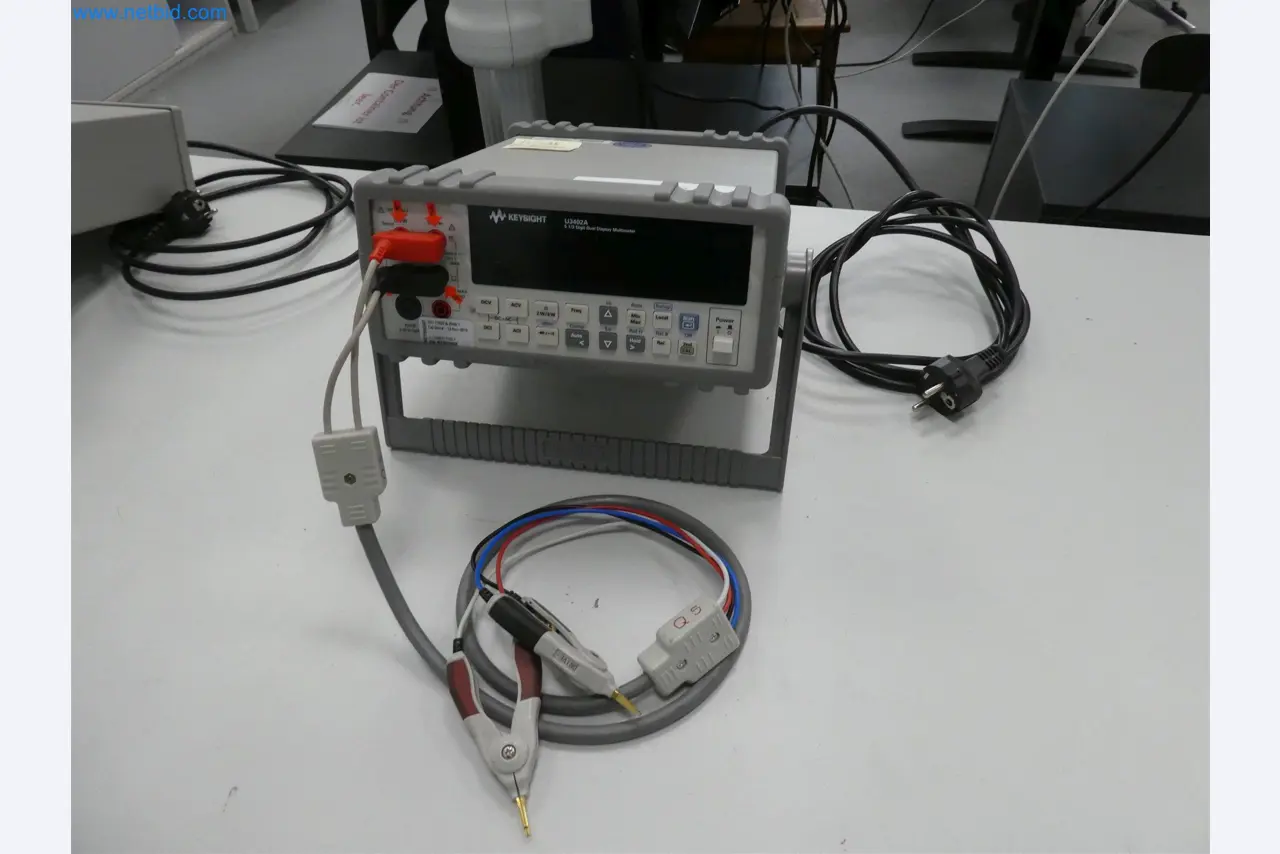 Machines de moulage par injection, machines CNC & lignes d'assemblage pour les éléments chauffants et les composants automobiles-3