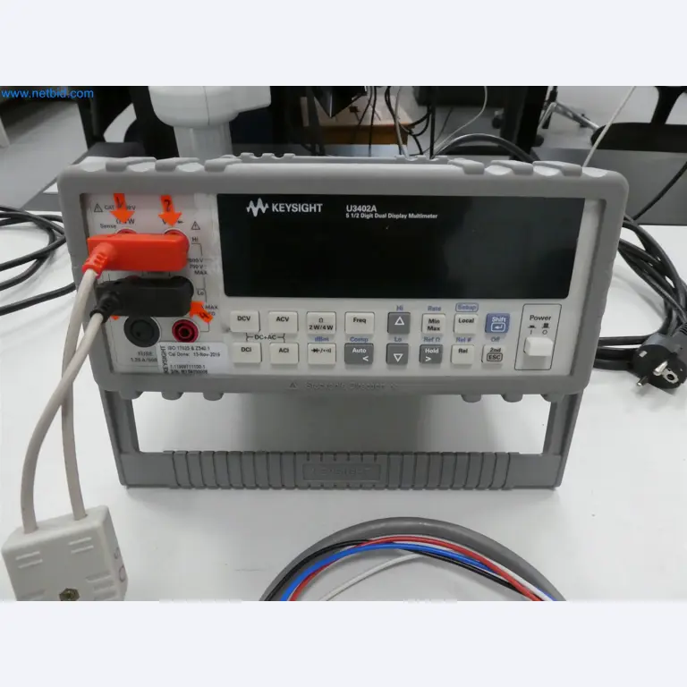 Machines de moulage par injection, machines CNC & lignes d'assemblage pour les éléments chauffants et les composants automobiles-8