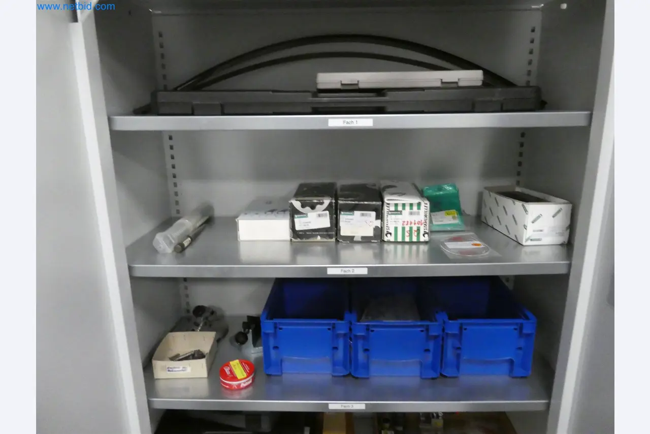 Machines de moulage par injection, machines CNC & lignes d'assemblage pour les éléments chauffants et les composants automobiles-11