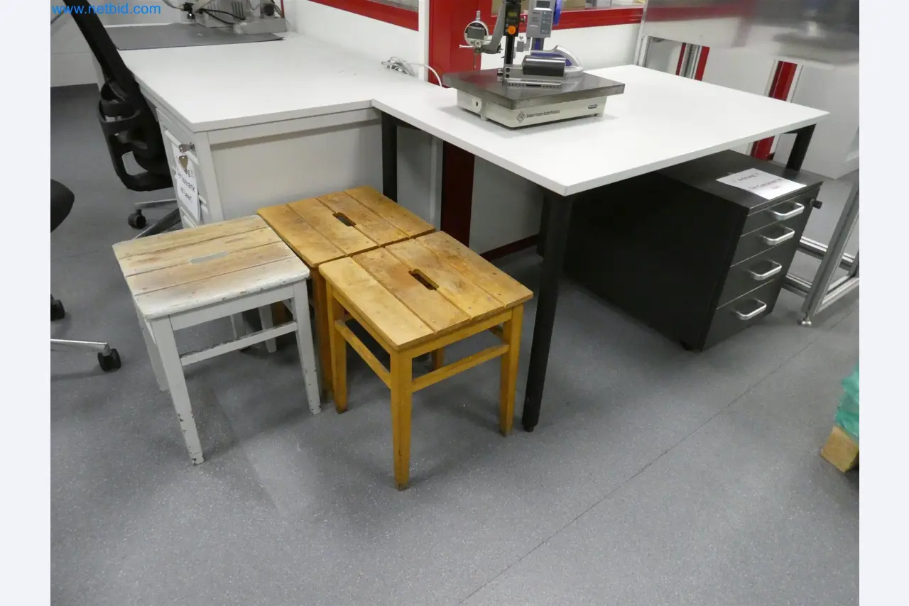 Machines de moulage par injection, machines CNC & lignes d'assemblage pour les éléments chauffants et les composants automobiles-12